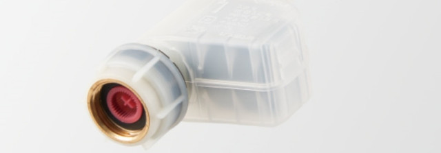 アクアストップ:使用中に漏水が発生した場合、速やかに水の供給を遮断。ホースが二重構造になっているので水が漏れる心配はありません。 アクアストップ:使用中に漏水が発生した場合、速やかに水の供給を遮断。ホースが二重構造になっているので水が漏れる心配はありません。